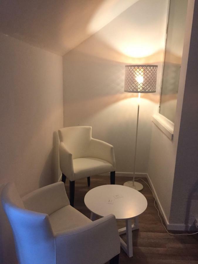Bed and Breakfast Chiaro Di Luna Huy Exterior foto